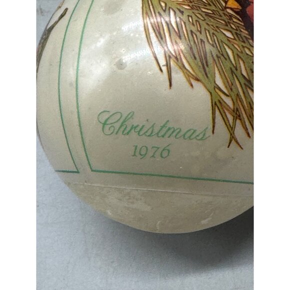 Vintage 1976 Hallmark Christmas Ornament glass bulb With Cardinals READ - Picture 4 of 6